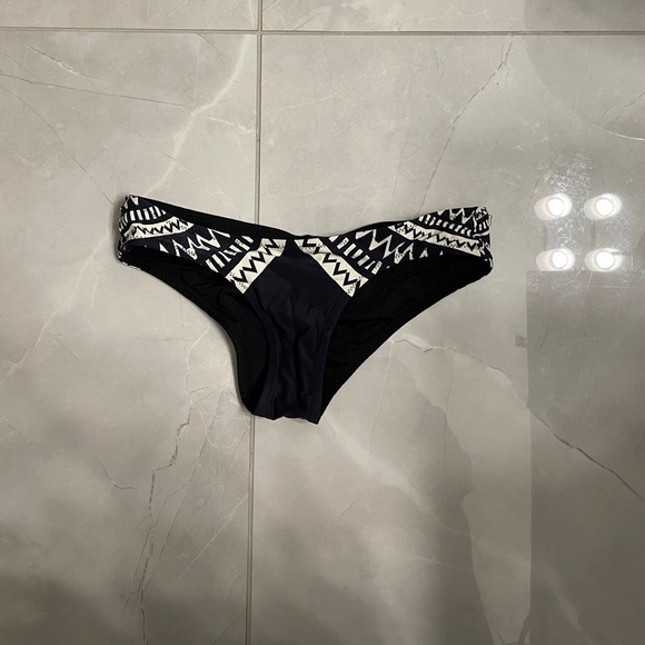 Ripcurl Reversible Bikini Bottom - Picture 1 of 4